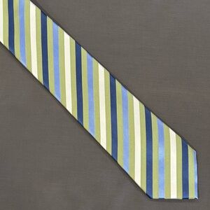 Geoffrey Beene Men's Diagonal Striped 100% Silk Tie